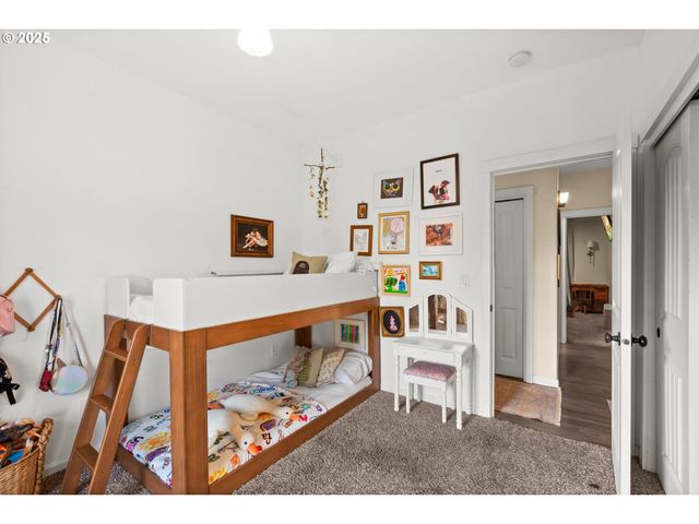 1842 Rose Hedge Ct, Vernonia, OR 97064