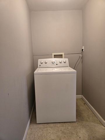 27658 Eton Street, Westland, MI 48186