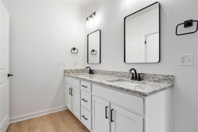 5 Bedworth Circle, Bella Vista, AR 72715