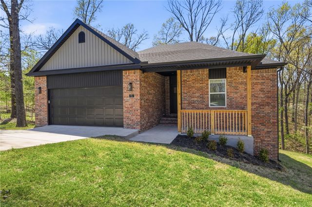 5 Bedworth Circle, Bella Vista, AR 72715