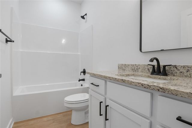 5 Bedworth Circle, Bella Vista, AR 72715