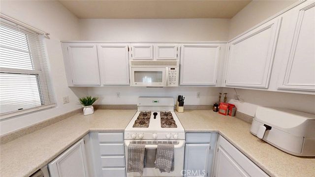 26426 Arboretum 806, Murrieta, CA 92563