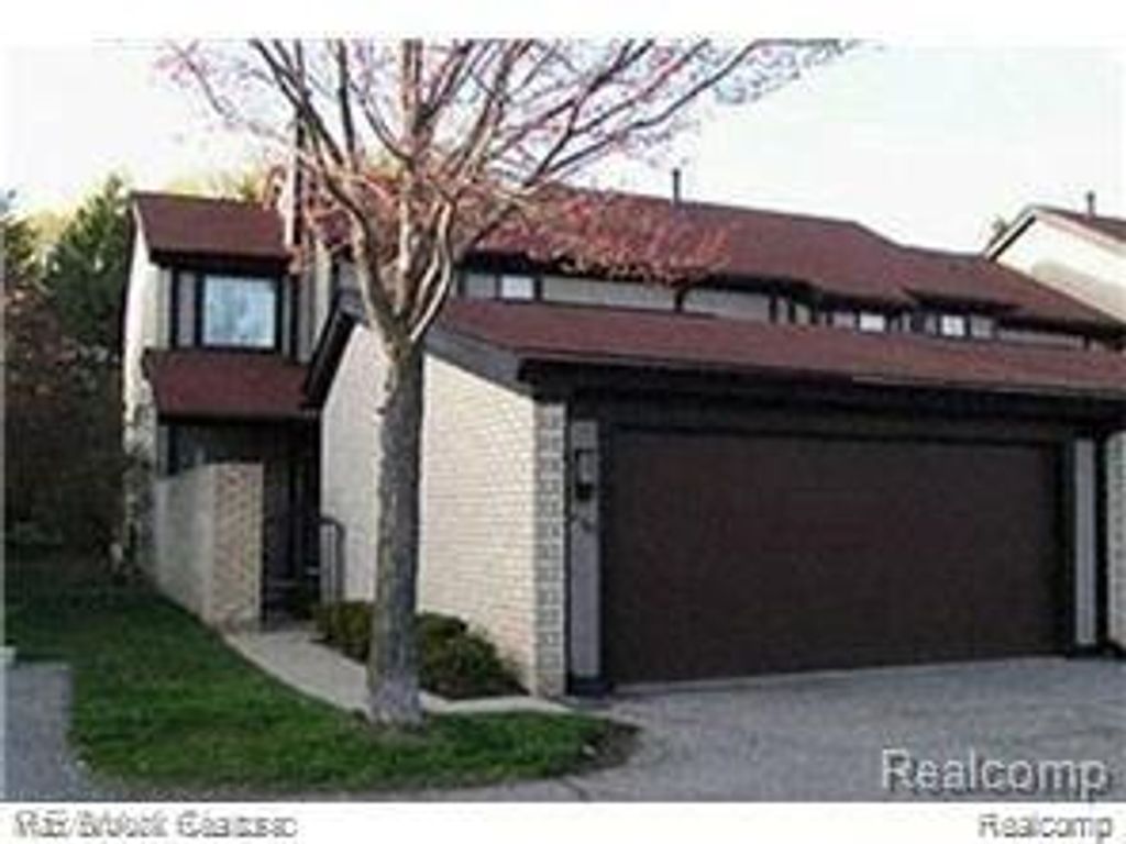 5171 Rock Run, West Bloomfield Charter Township, MI 48322