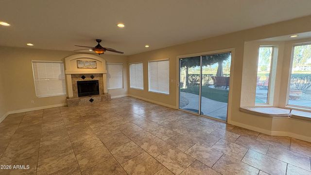 19638 N 73rd Avenue, Glendale, AZ 85308