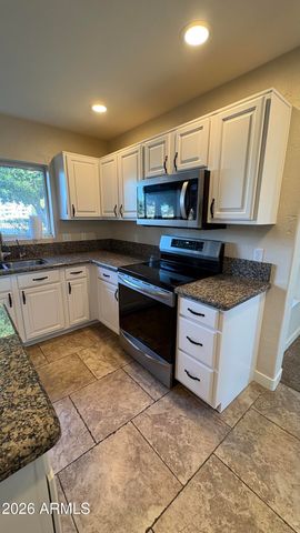 19638 N 73rd Avenue, Glendale, AZ 85308