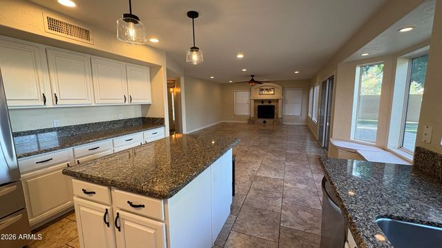 19638 N 73rd Avenue, Glendale, AZ 85308