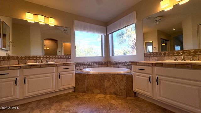 19638 N 73rd Avenue, Glendale, AZ 85308