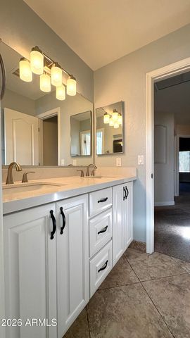 19638 N 73rd Avenue, Glendale, AZ 85308