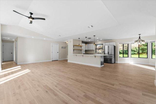 1450 Hatchery Road, Arcata, CA 95521