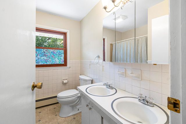 88 Pleasant Avenue, Burlington, VT 05408