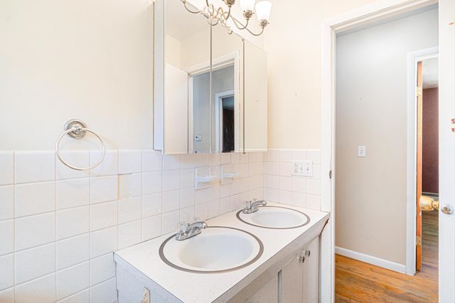 88 Pleasant Avenue, Burlington, VT 05408