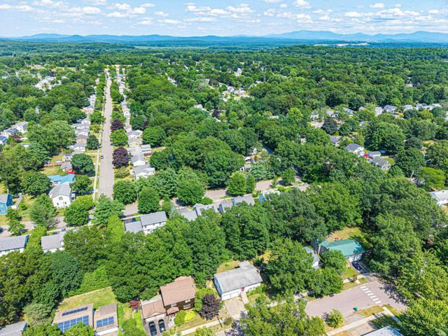 88 Pleasant Avenue, Burlington, VT 05408
