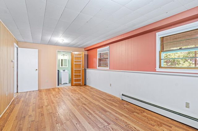 88 Pleasant Avenue, Burlington, VT 05408