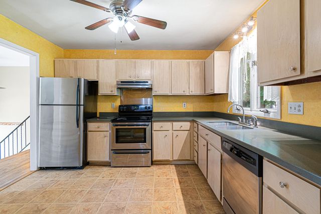 88 Pleasant Avenue, Burlington, VT 05408