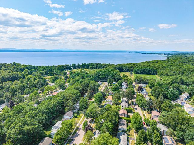 88 Pleasant Avenue, Burlington, VT 05408