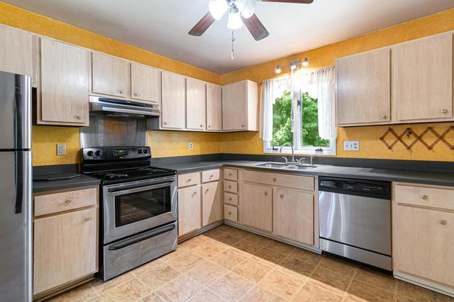 88 Pleasant Avenue, Burlington, VT 05408