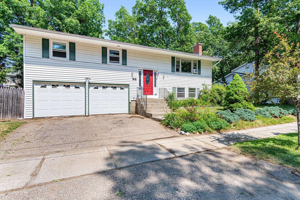 88 Pleasant Avenue, Burlington, VT 05408