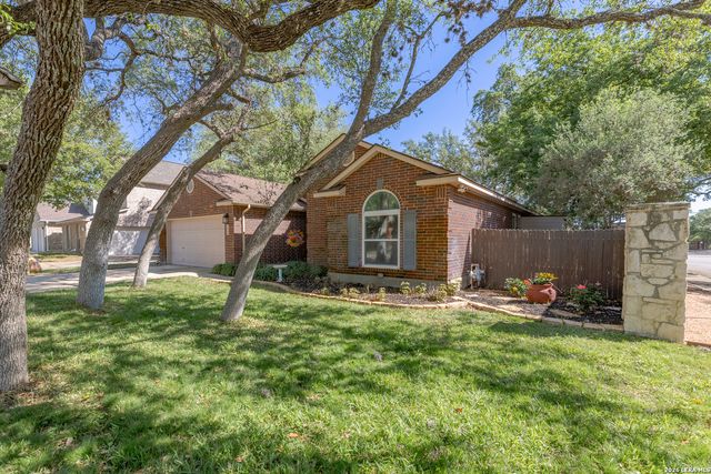 10502 Pembriar Cir, San Antonio, TX 78240