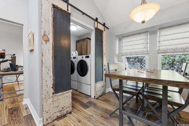 10502 Pembriar Cir, San Antonio, TX 78240