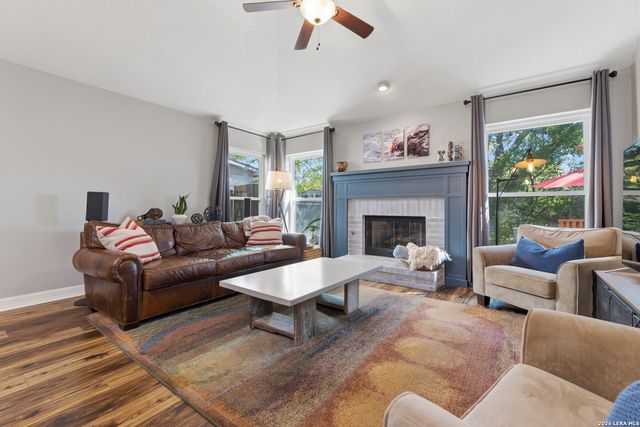 10502 Pembriar Cir, San Antonio, TX 78240