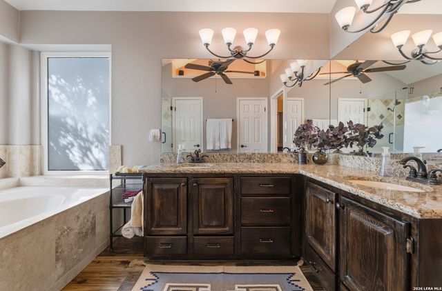 10502 Pembriar Cir, San Antonio, TX 78240