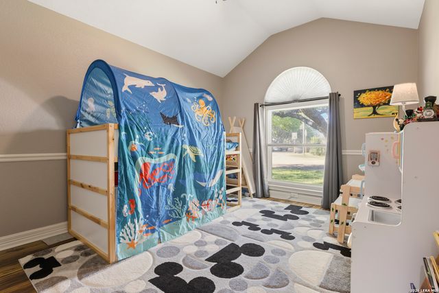 10502 Pembriar Cir, San Antonio, TX 78240