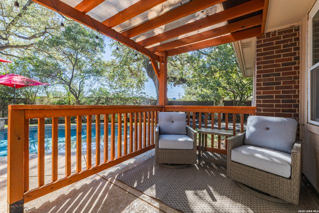 10502 Pembriar Cir, San Antonio, TX 78240