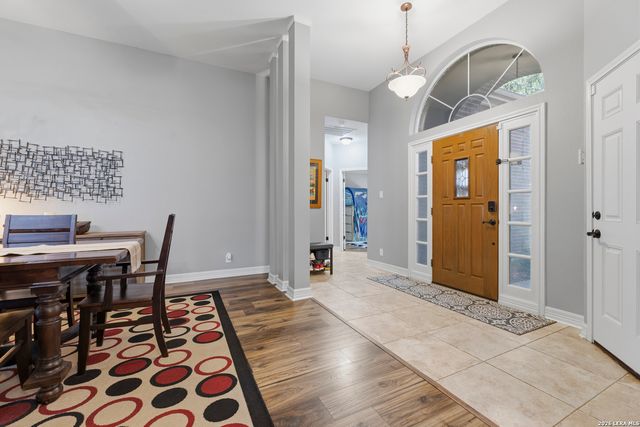 10502 Pembriar Cir, San Antonio, TX 78240