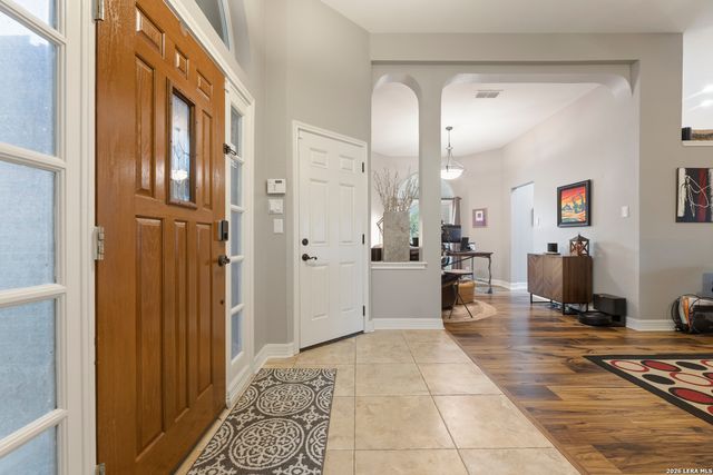 10502 Pembriar Cir, San Antonio, TX 78240