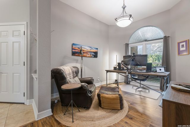 10502 Pembriar Cir, San Antonio, TX 78240