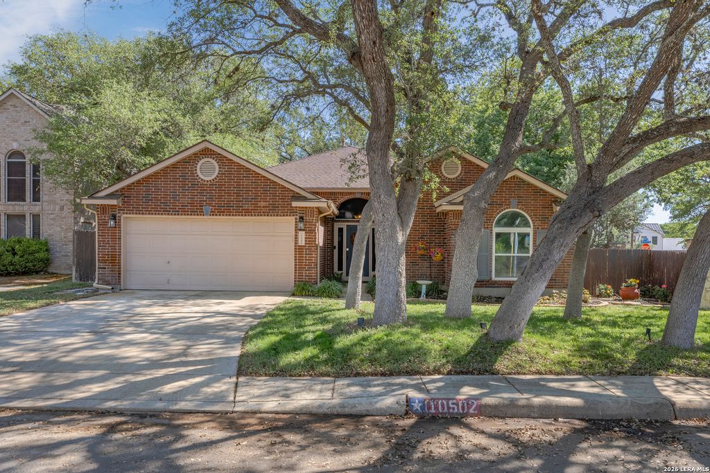 10502 Pembriar Cir, San Antonio, TX 78240