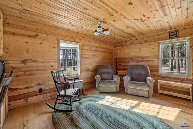 10545 CUSTER LIMESTONE RD, Custer, SD 57730