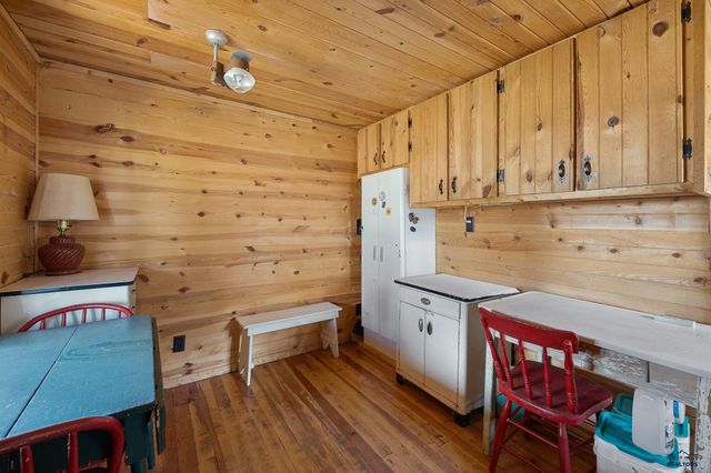 10545 CUSTER LIMESTONE RD, Custer, SD 57730