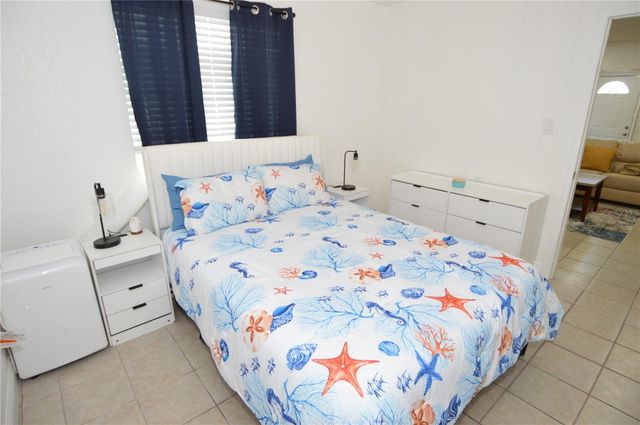 156 146TH AVENUE E B, Madeira Beach, FL 33708