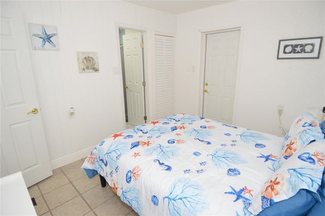 156 146TH AVENUE E B, Madeira Beach, FL 33708