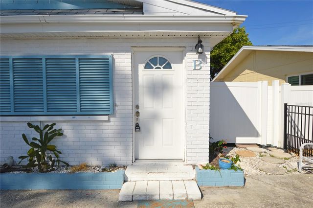 156 146TH AVENUE E B, Madeira Beach, FL 33708