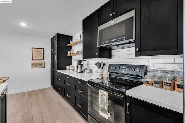 77 Fairmount Ave 105, Oakland, CA 94611
