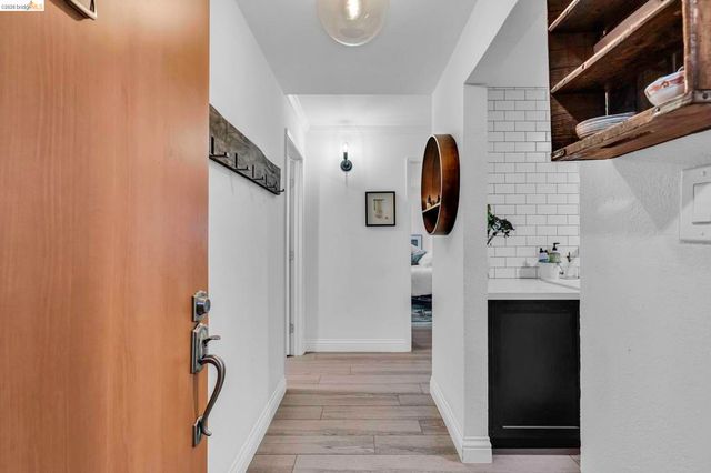 77 Fairmount Ave 105, Oakland, CA 94611