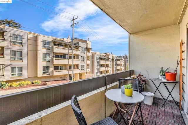 77 Fairmount Ave 105, Oakland, CA 94611