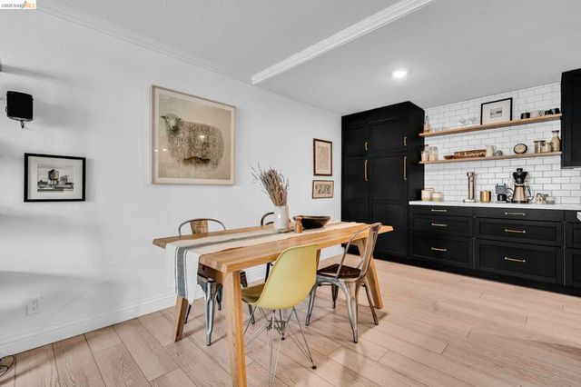 77 Fairmount Ave 105, Oakland, CA 94611