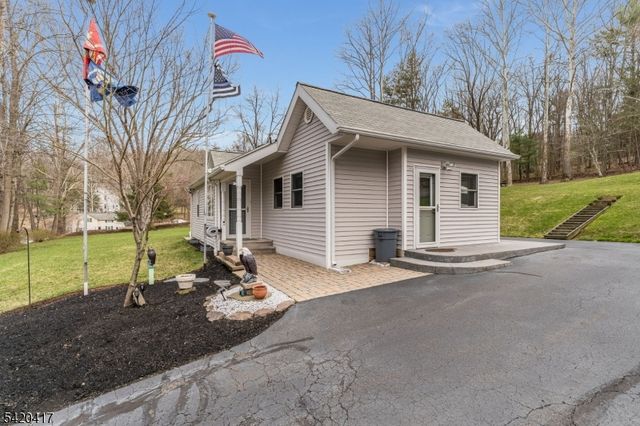 122 Washington Ave, High Bridge Boro, NJ 08829