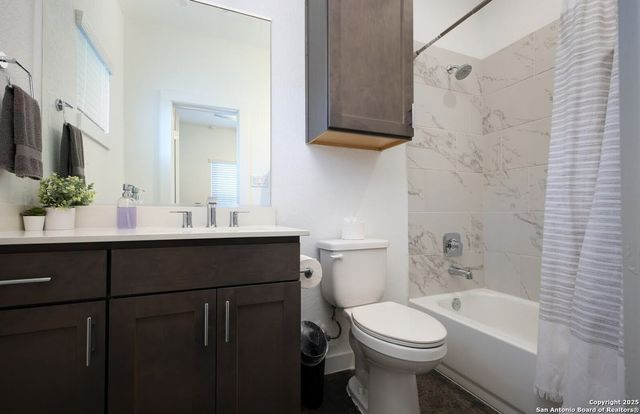 210 W Poplar St Unit 101, San Antonio, TX 78212