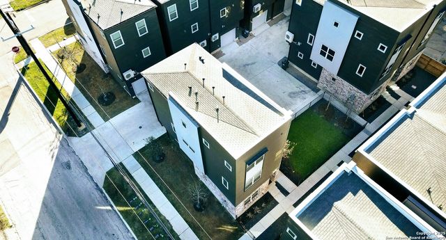 210 W Poplar St Unit 101, San Antonio, TX 78212