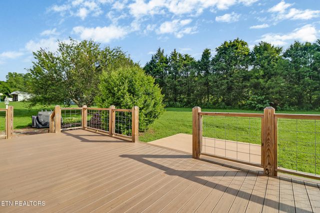 1754 Glenobey Rd, Jamestown, TN 38556