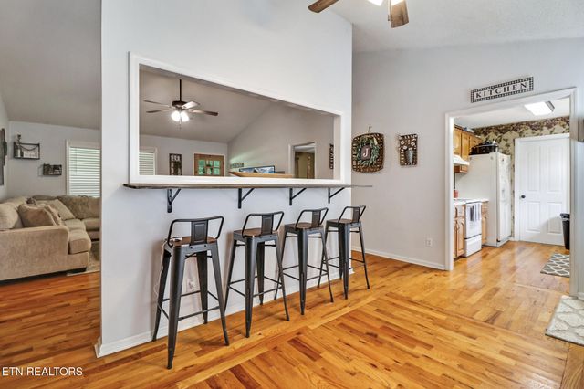 1754 Glenobey Rd, Jamestown, TN 38556