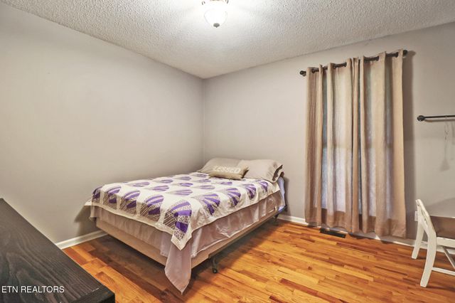 1754 Glenobey Rd, Jamestown, TN 38556