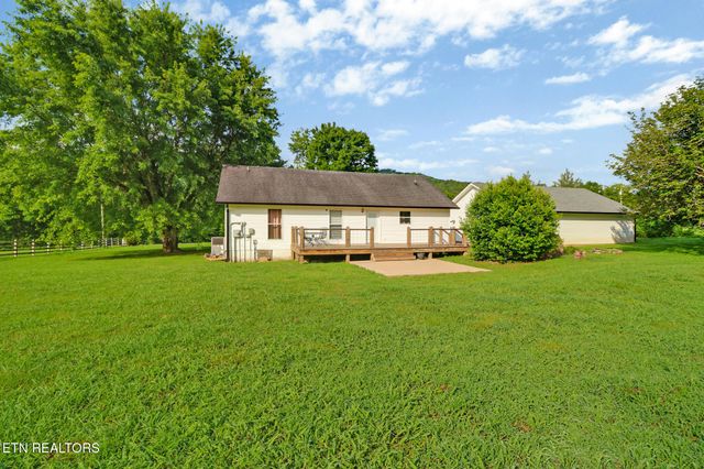 1754 Glenobey Rd, Jamestown, TN 38556