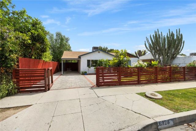 6928 Lubao, Winnetka, CA 91306