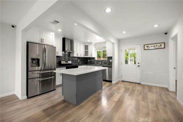 6928 Lubao, Winnetka, CA 91306