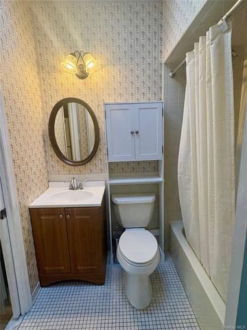 54 Old Brook Road, Dix Hills, NY 11746